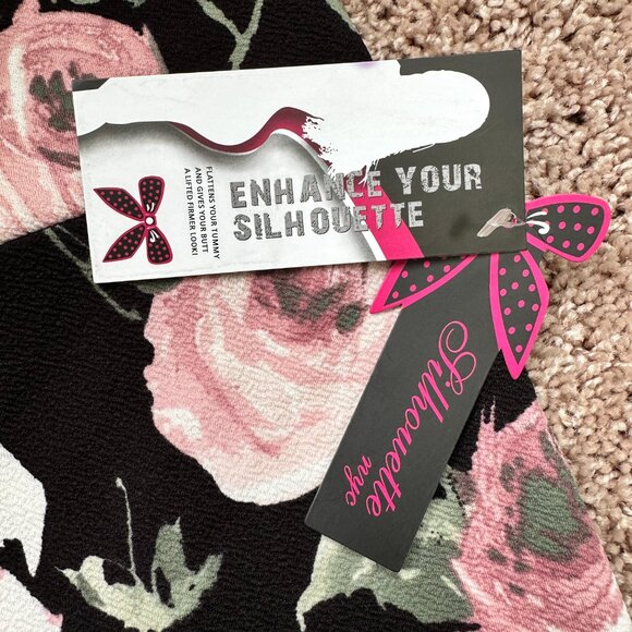 NWT Women's Pencil Skirt in Black Floral Print Size Medium - Picture 4 of 8